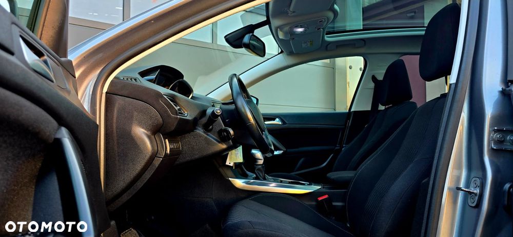 Peugeot 308 BlueHDi FAP 150 EAT6 Stop & Start Allure - 23