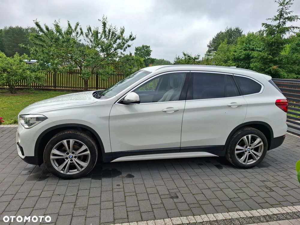 BMW X1 sDrive18d Sport Line - 7