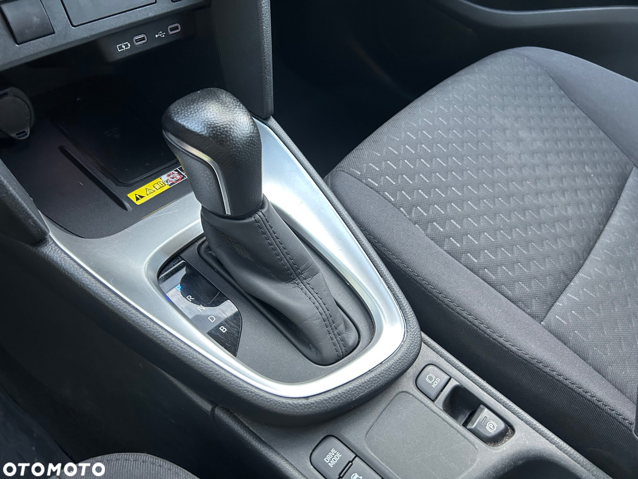 Toyota Yaris Hybrid 1.5 Comfort - 25
