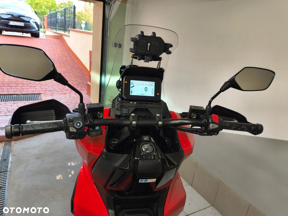 Honda ADV350 - 8