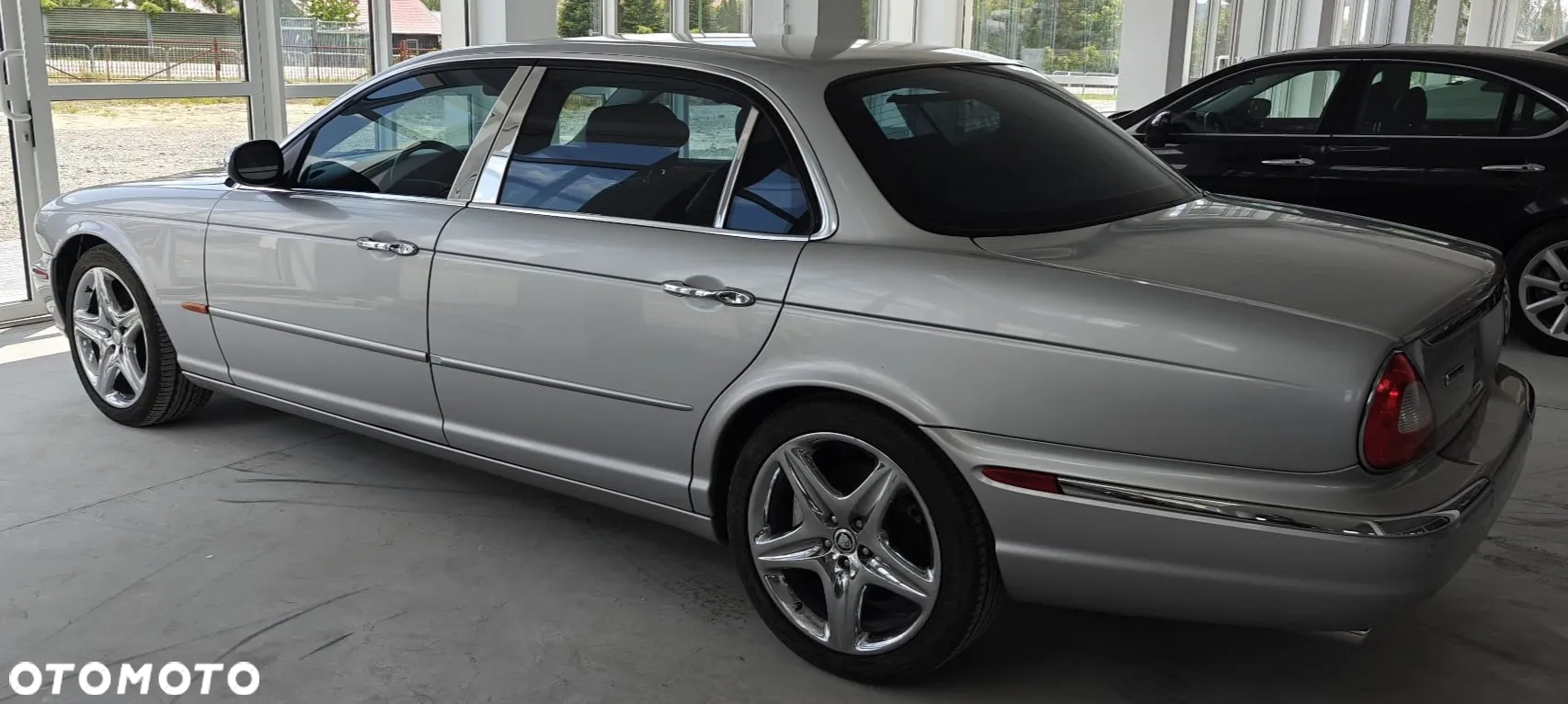 Jaguar XJ Super V8 LWB - 9