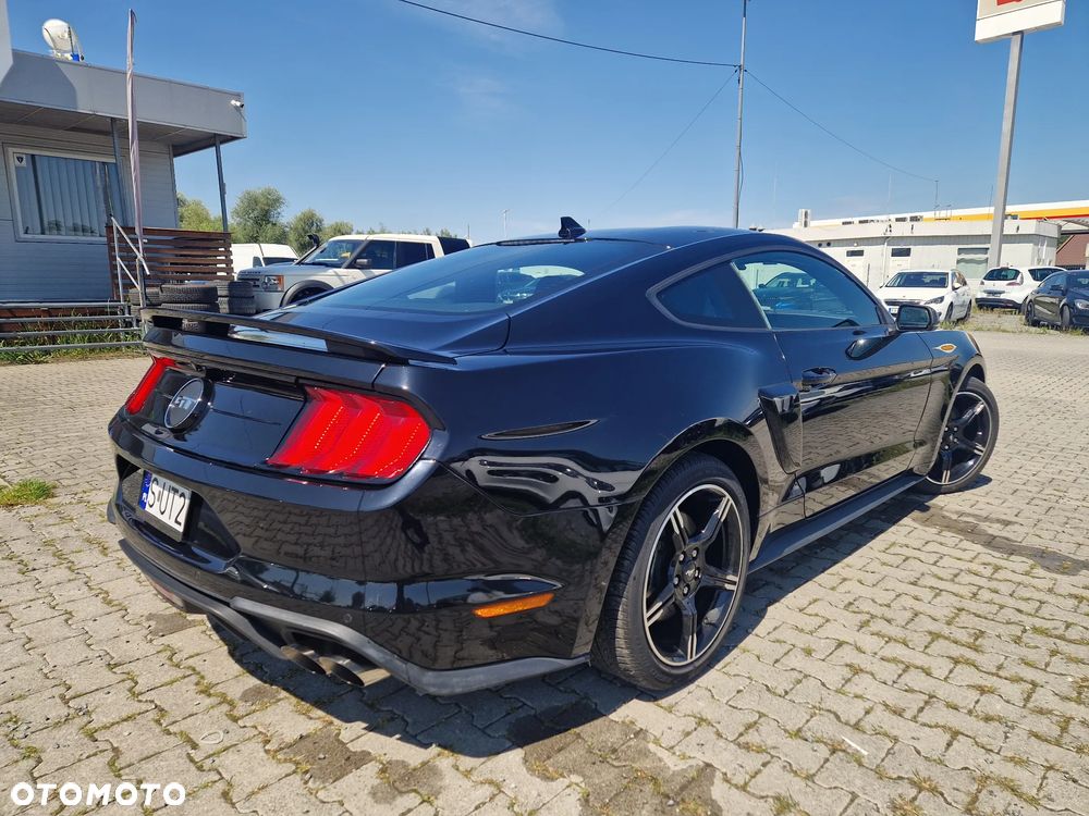 Ford Mustang - 2