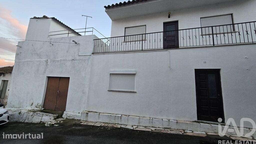 Moradia geminada T3 em Cadaval e Pêro Moniz de 250 m2 - Grande imagem: 2/22