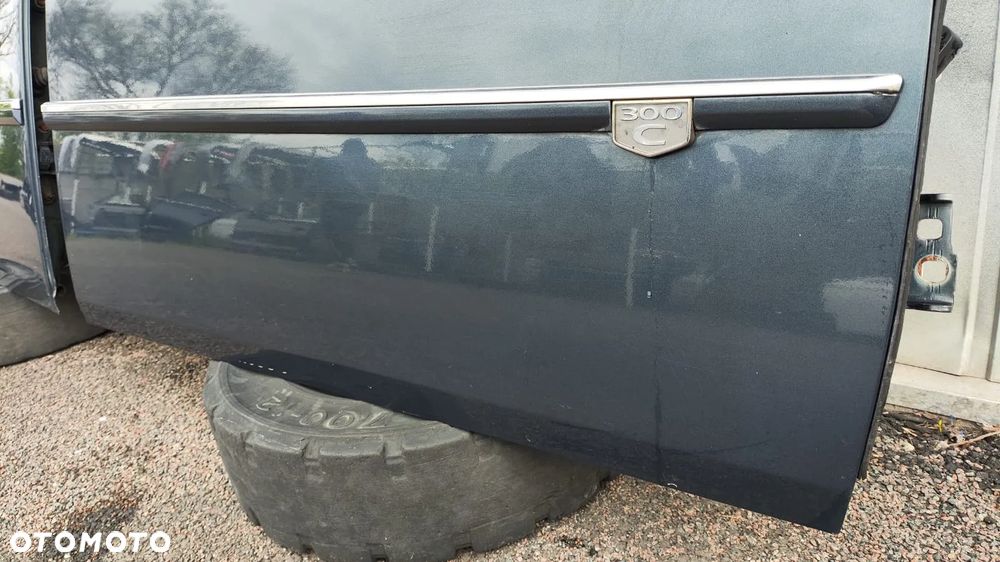 DRZWI PRAWY PRZÓD PRZEDNIE TYŁ TYLNE KOMPLETNE LISTWA KLAMKA KOLOR PBM KOMPLET CHRYSLER 300C LIFT EUROPA SEDAN KOMBI - 4
