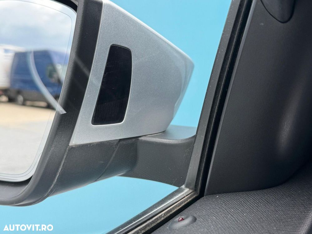 SKODA Octavia 2023 — imagine 16
