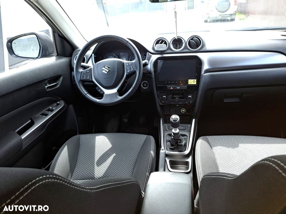 Suzuki Vitara 1.4 Boosterjet MHEV Passion - 10