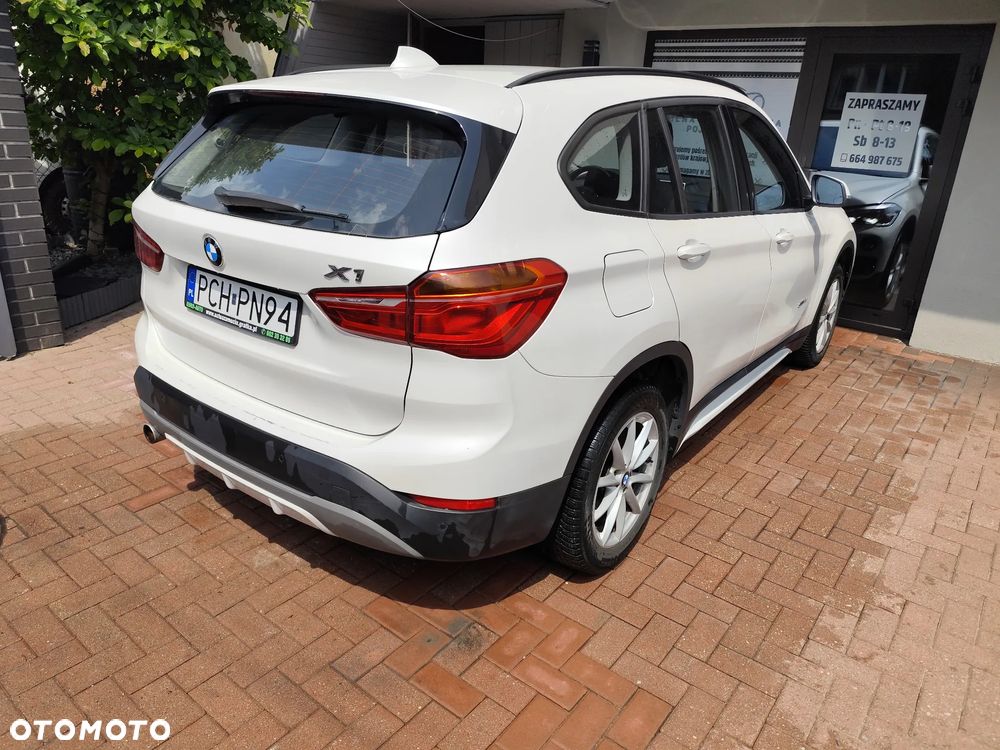 BMW X1 sDrive18d Sport Line - 4