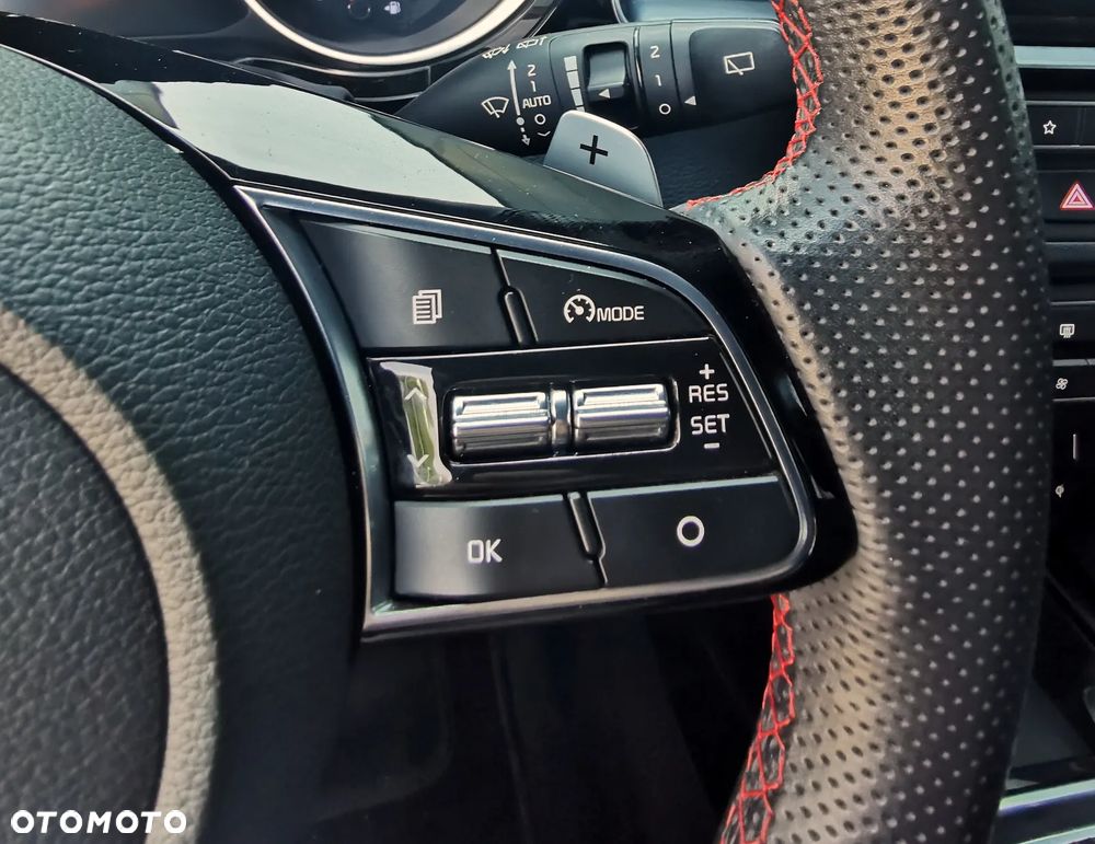 Kia ProCeed 1.6 T-GDI GT DCT - 10