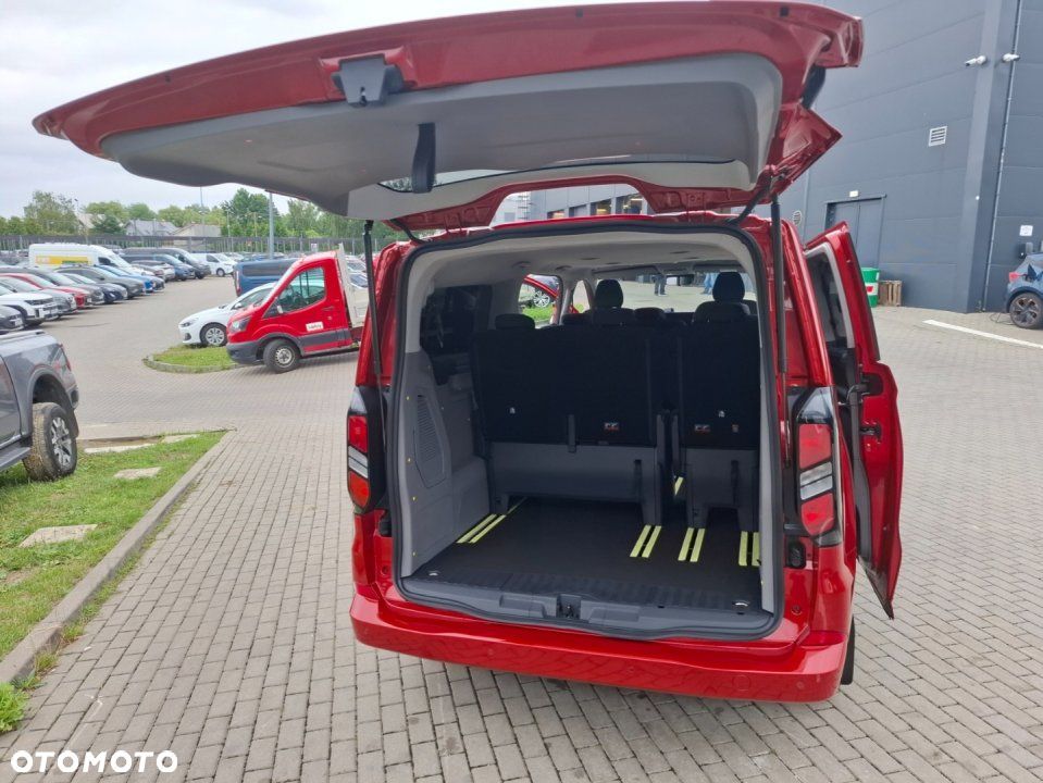 Ford Tourneo Custom - 4
