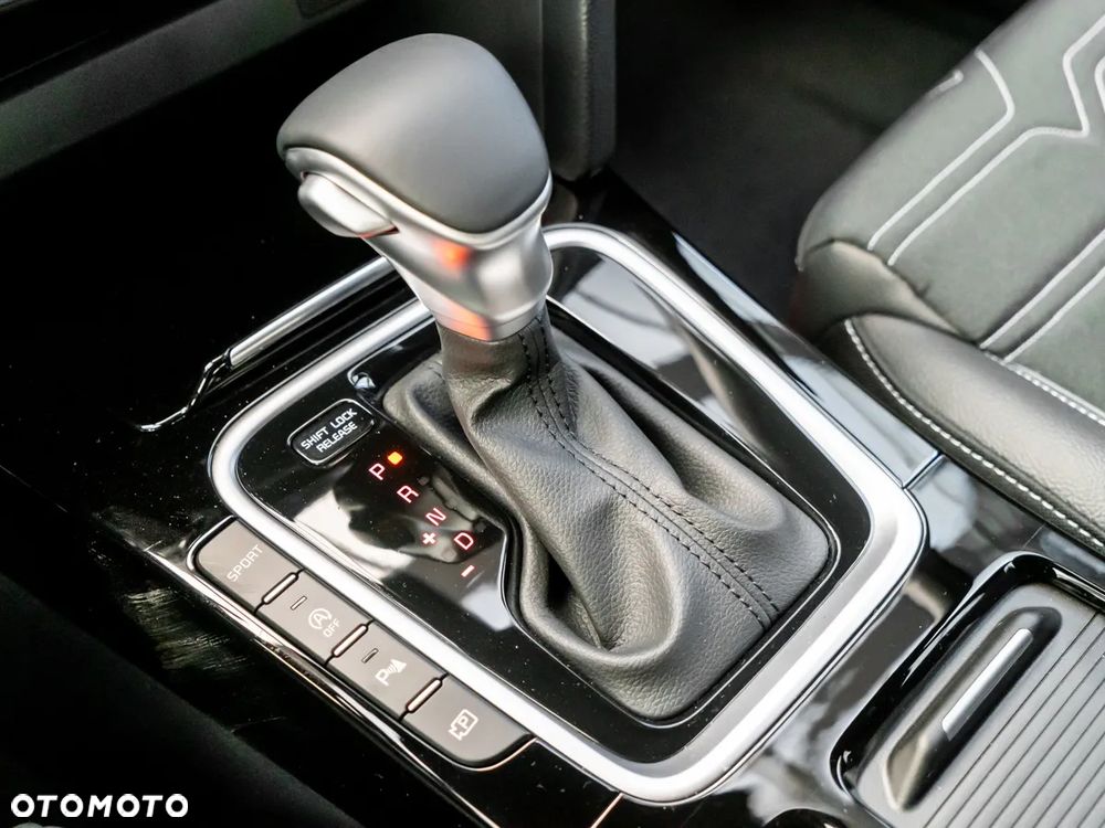 Kia XCeed 1.6 T-GDI Tribute DCT - 26