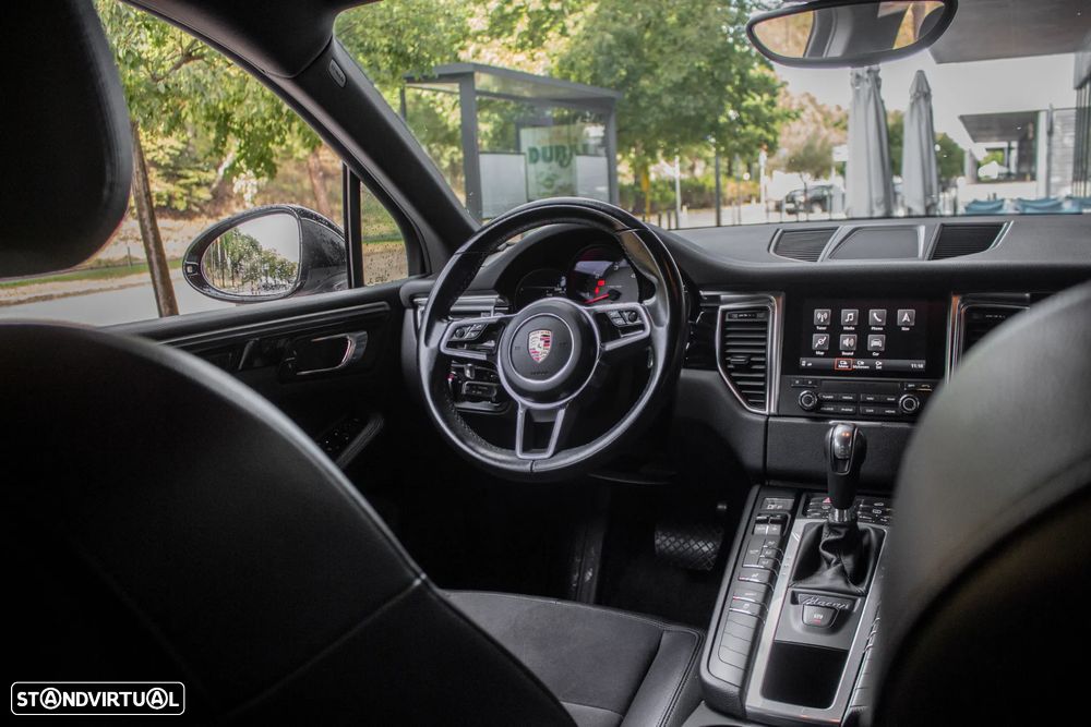 Porsche Macan S - 36