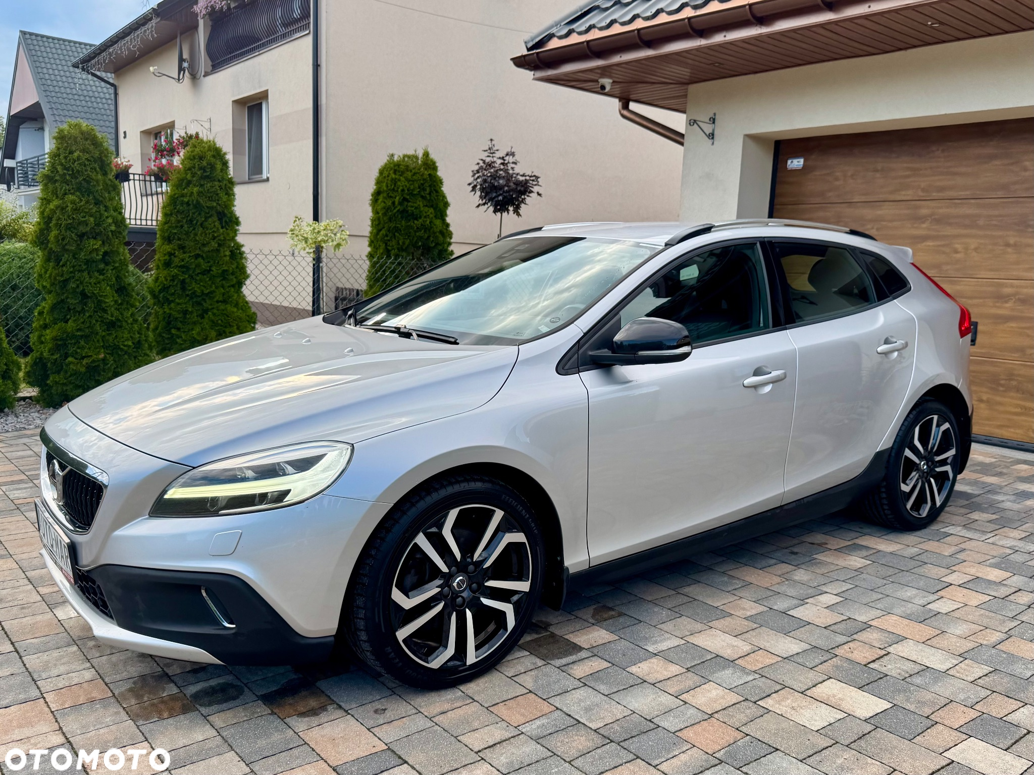 Volvo V40 Cross Country T3 Momentum - 2