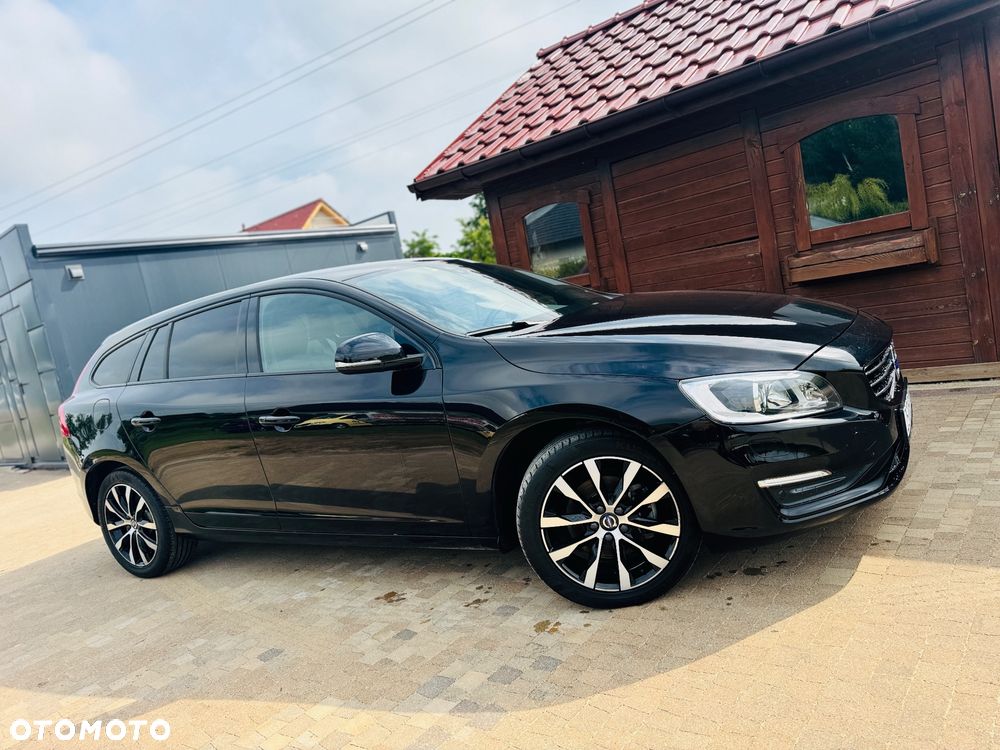 Volvo V60 D2 Drive-E R-Design Kinetic - 34