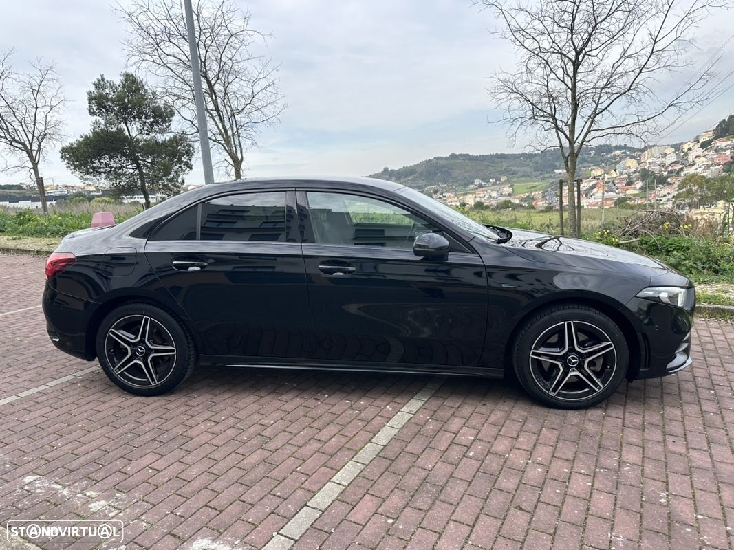 Mercedes-Benz A 250 Limousine e AMG Line - 6
