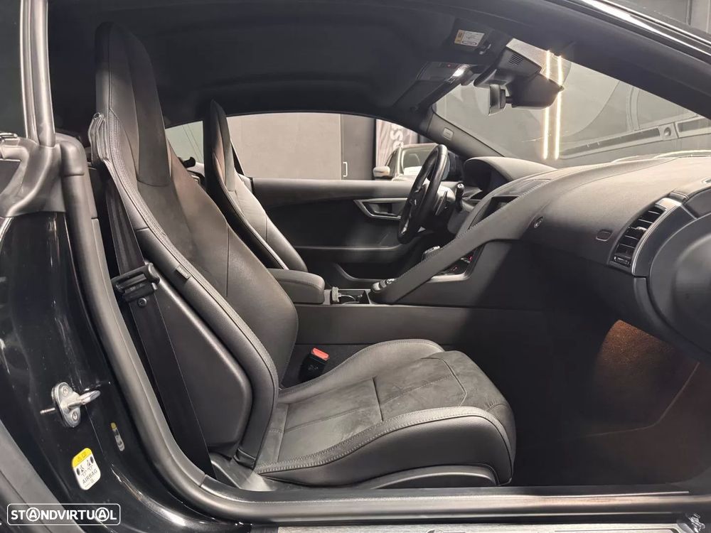 Jaguar F-Type 2.0 i4 R-Dynamic Black - 28