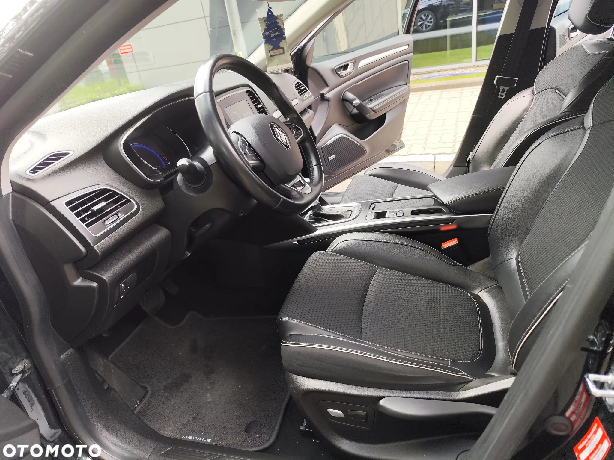 Renault Megane Grandtour ENERGY TCe 160 EDC BOSE EDITION - 10