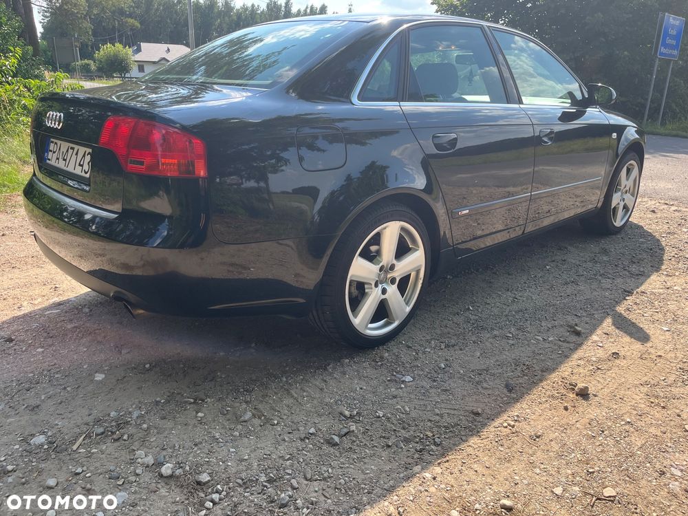 Audi A4 Limousine - 6