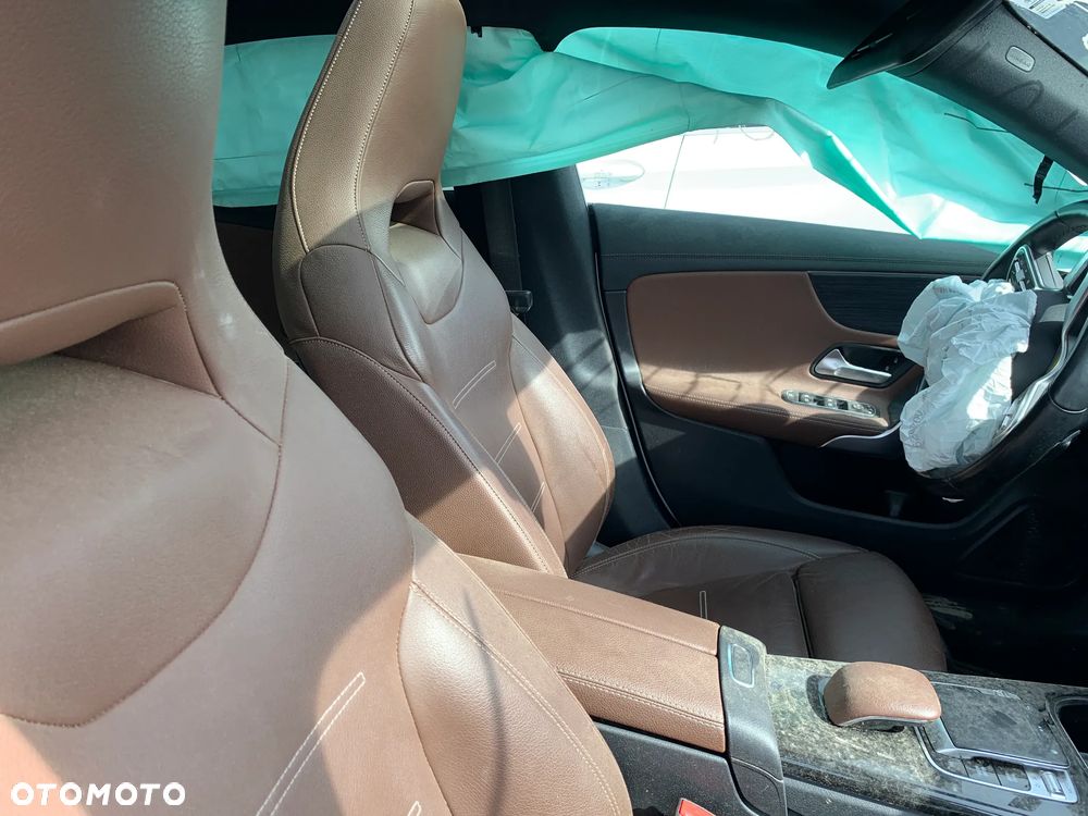 Mercedes-Benz CLA 250 4Matic 7G-DCT - 13