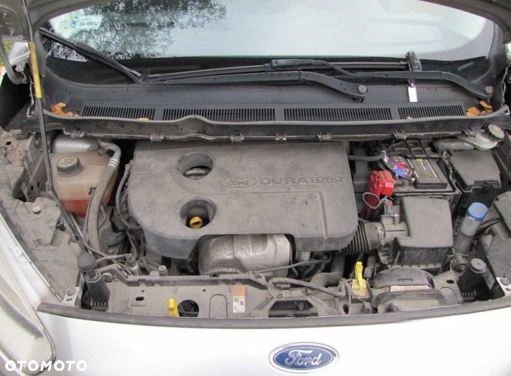 Ford Transit Courier - 22