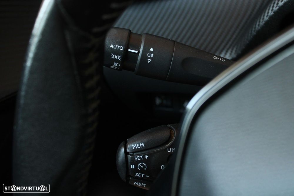 Peugeot e-208 50 kWh Allure - 27