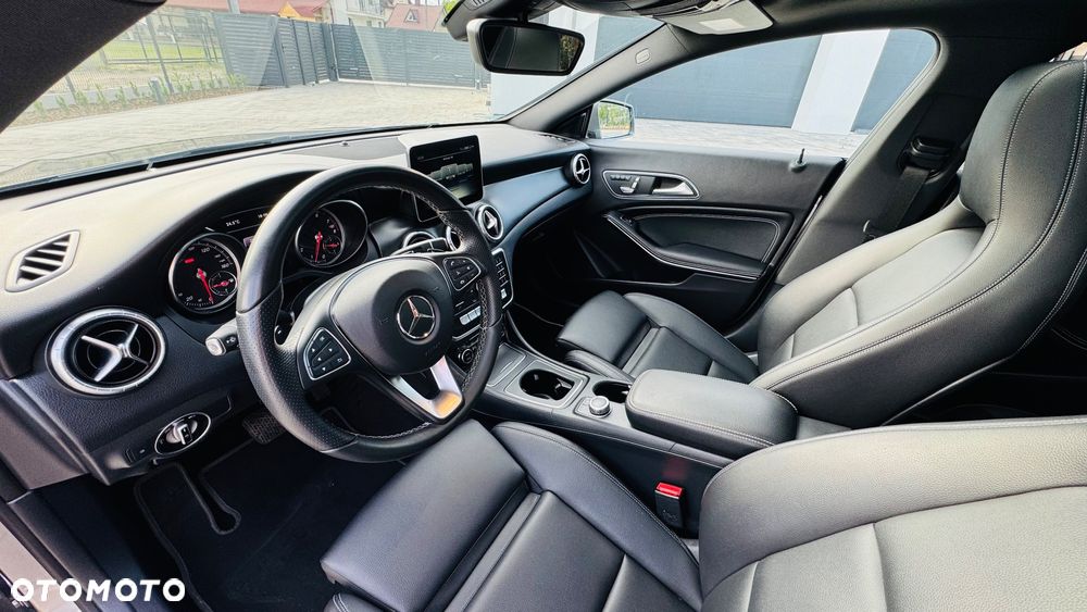 Mercedes-Benz CLA 250 4-Matic - 10