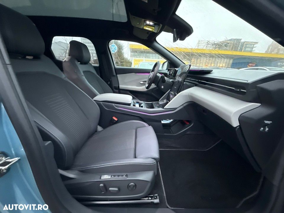 Ford Explorer RWD 77 kWh Extended Range Premium - 27