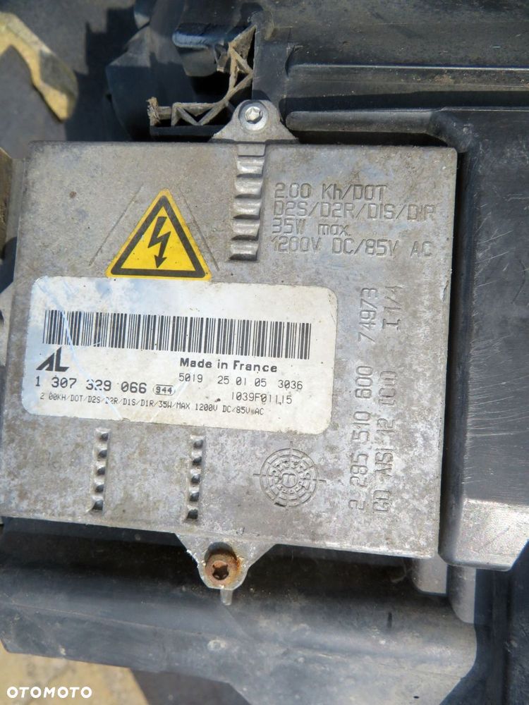 LAMPA PRZEDNIA PRAWA A3 8P 8P0941004M XENON AUDI 2003-2008 - 5