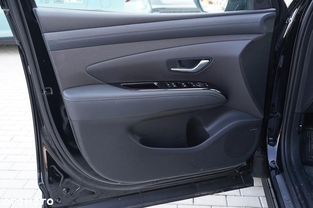 Hyundai Tucson 1.6 T-GDi HEV Executive 2WD - 12
