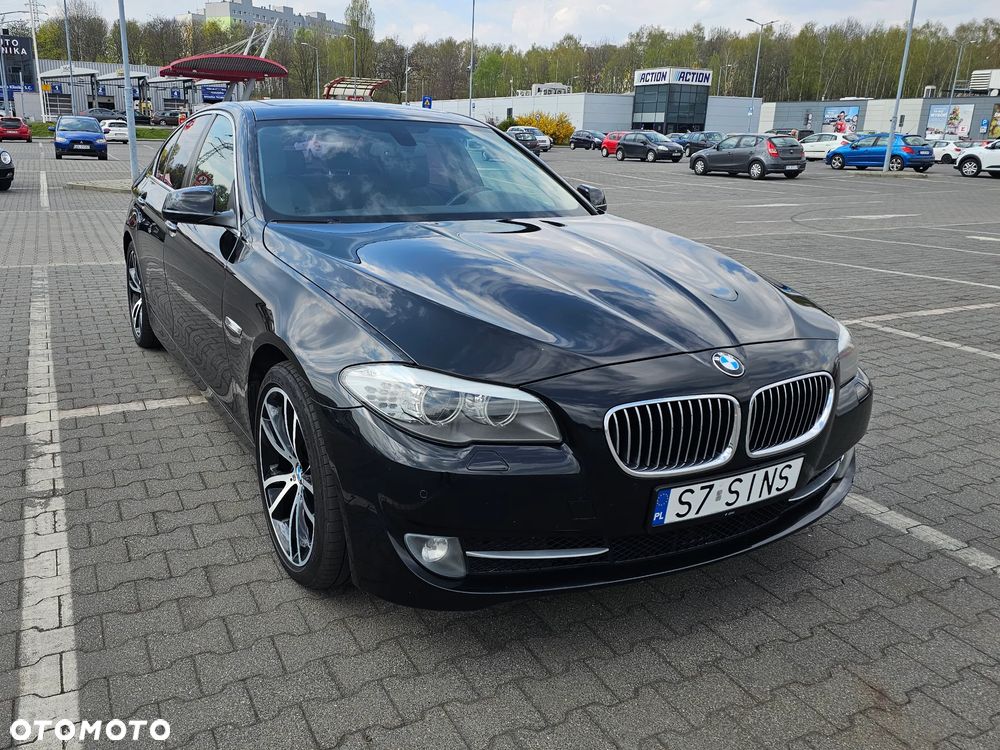 BMW Seria 5 520d xDrive - 10