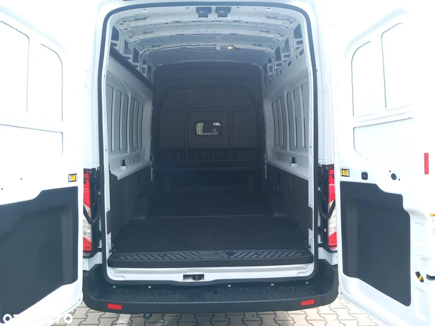 Ford Transit - 17