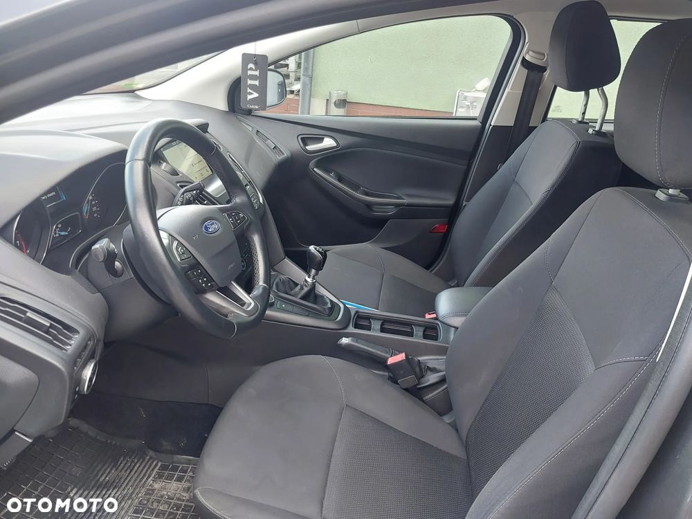 Ford Focus - 8
