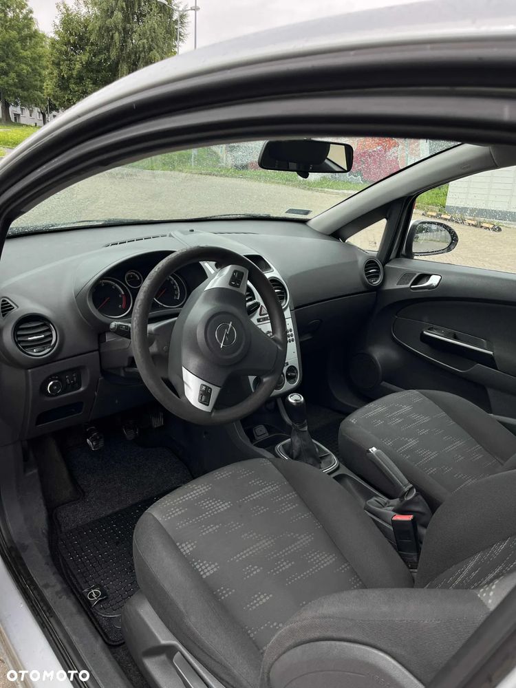 Opel Corsa 1.3 CDTI DPF - 6