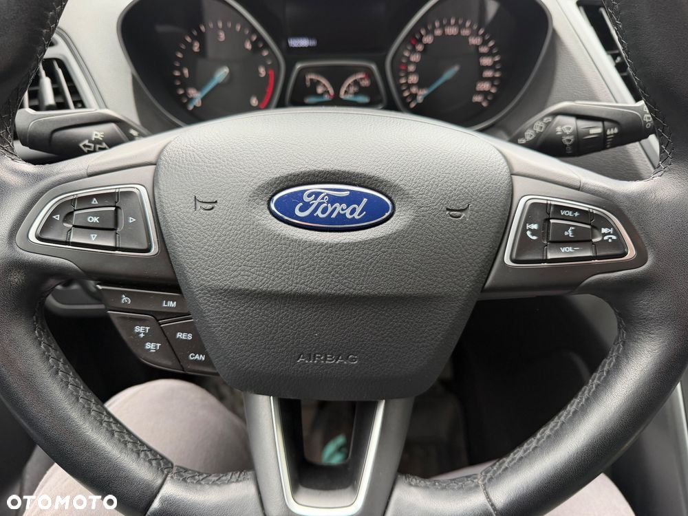 Ford Kuga - 9