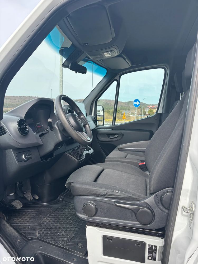 Mercedes-Benz SPRINTER - 29