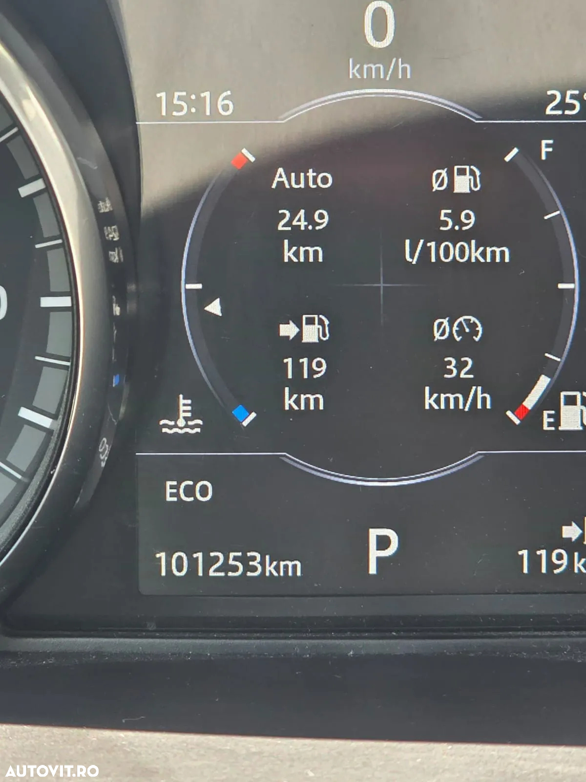 Land Rover Discovery Sport 2.0 l TD4 HSE Aut. - 6