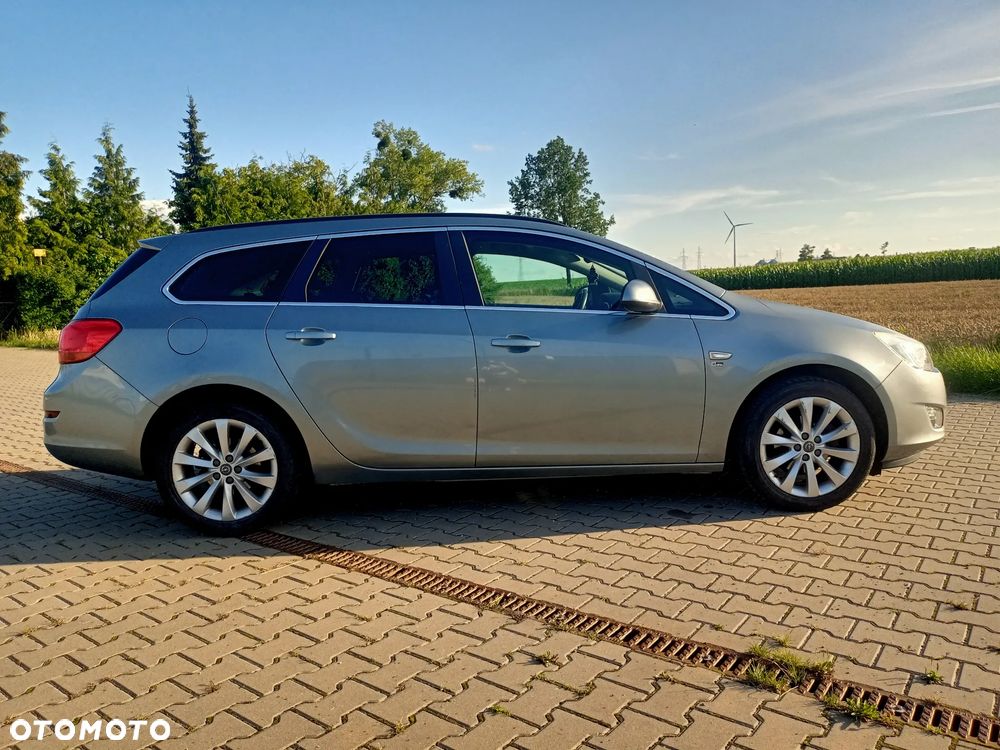 Opel Astra 1.4 T Cosmo - 9