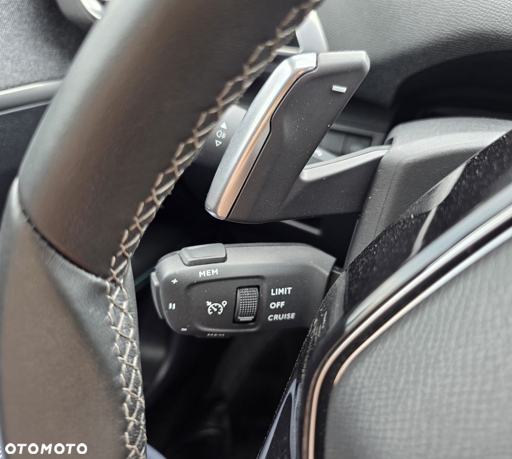 Peugeot 3008 1.6 PureTech Hybrid PHEV Allure Pack S&S EAT8 - 25