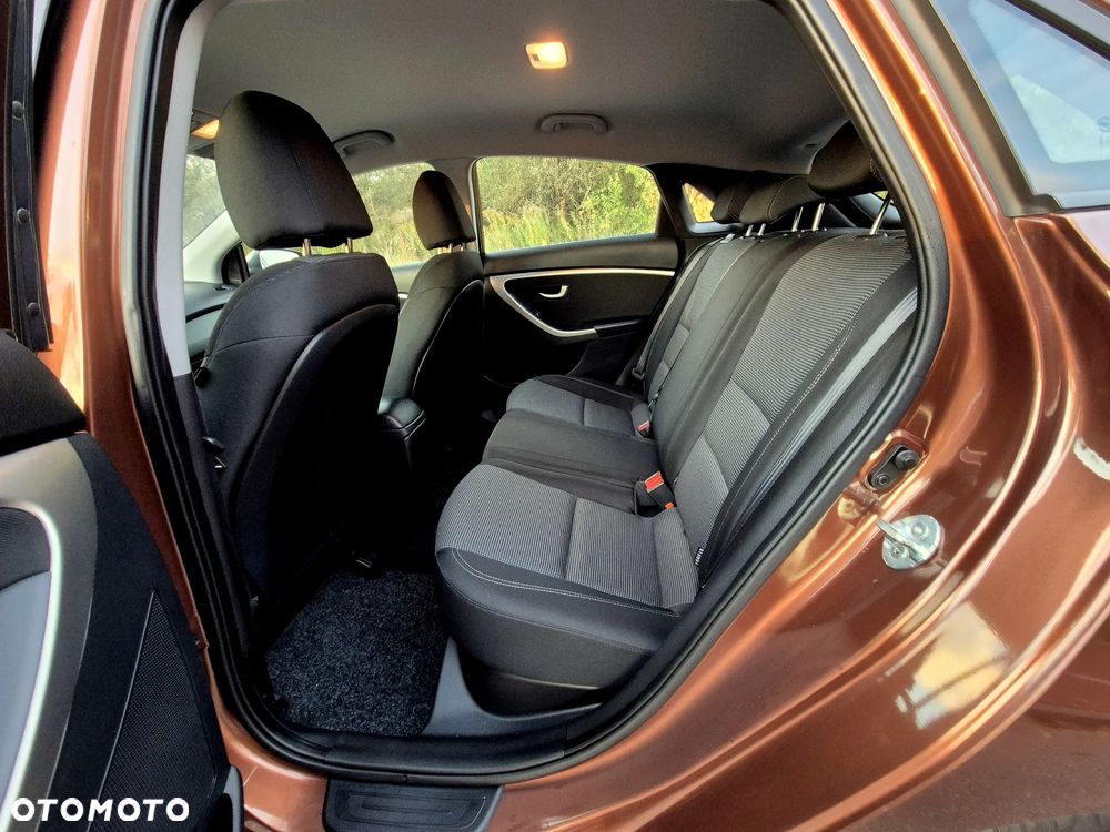 Hyundai i30 1.4 Intro Edition - 26