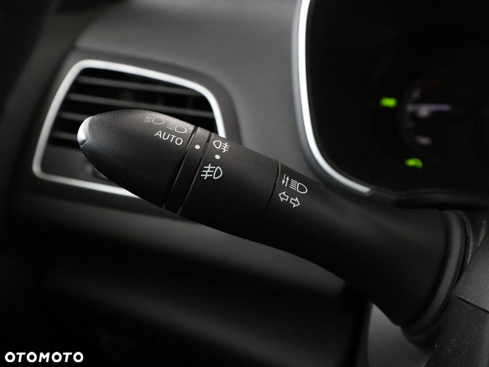 Renault Megane ENERGY TCe 130 EDC BUSINESS - 33