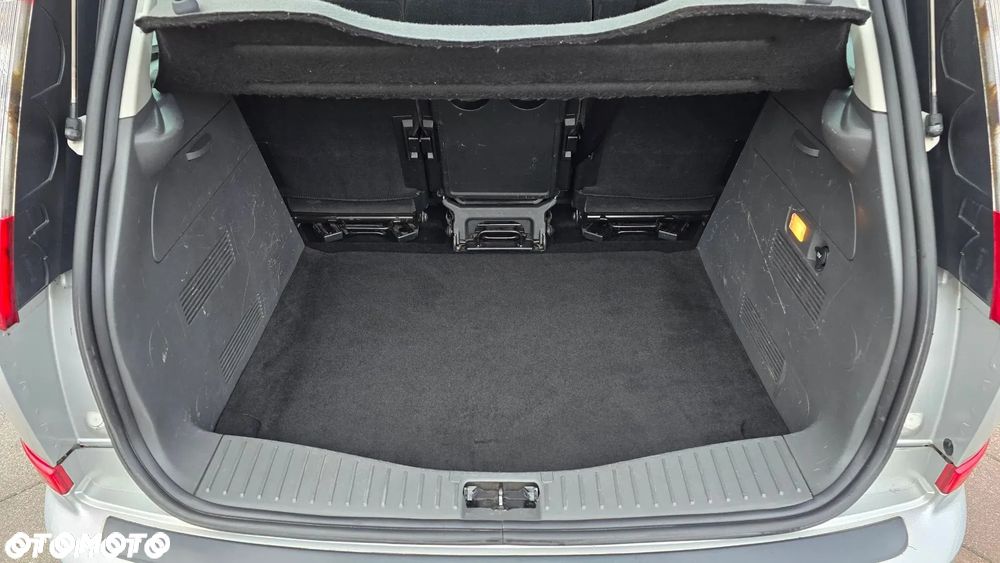 Ford Focus C-Max 1.8 Ghia - 28