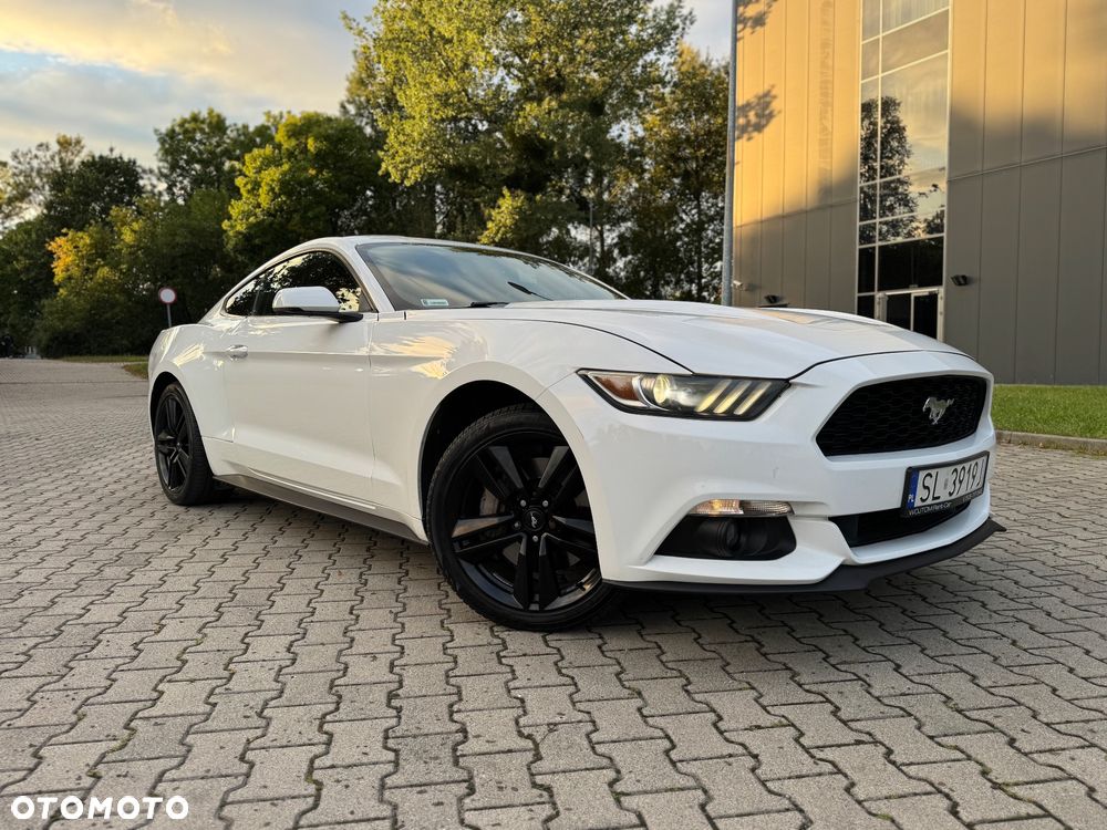 Ford Mustang 2.3 EcoBoost - 11