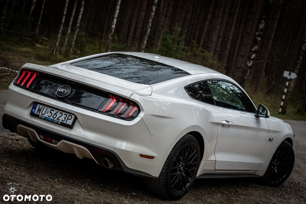 Ford Mustang - 12
