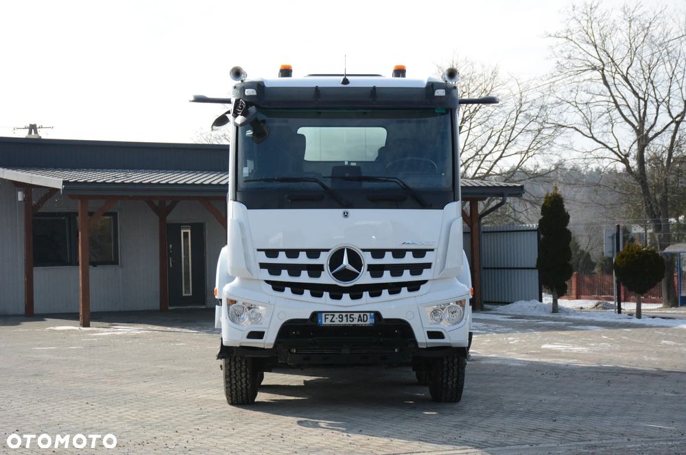 Mercedes-Benz Arocs 3243 / 2021r / 9 m3 / 2 Radia / Putzmeister / 163215 km - 2