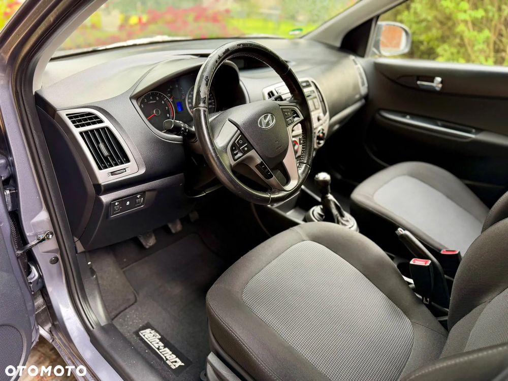 Hyundai i20 - 22