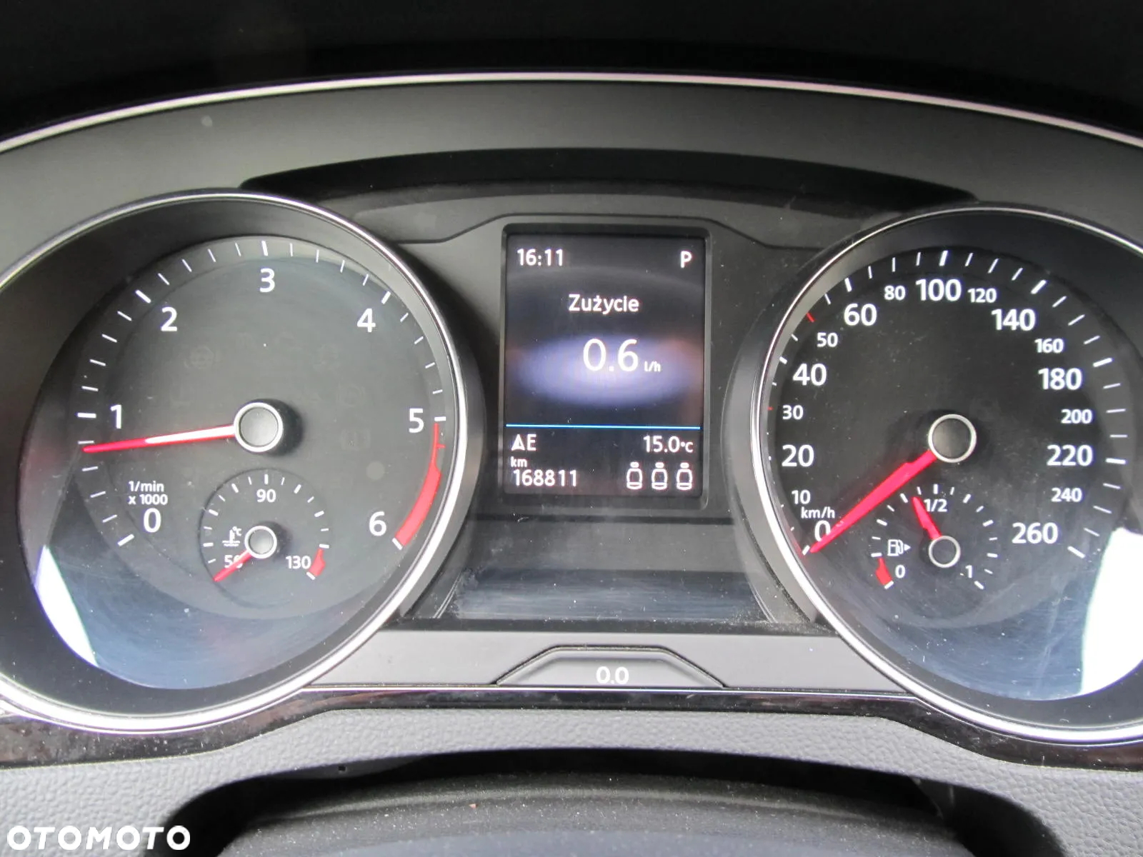 Volkswagen Passat Variant 2.0 TDI SCR DSG BlueMotion Highline - 14