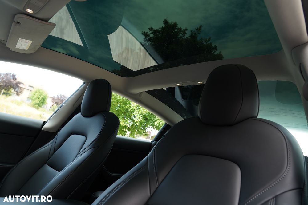 Tesla Model 3 - 36