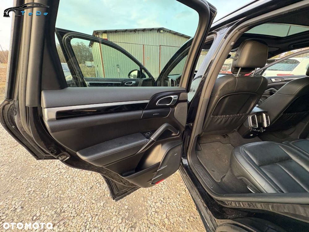 Porsche Cayenne Diesel Platinum Edition - 30