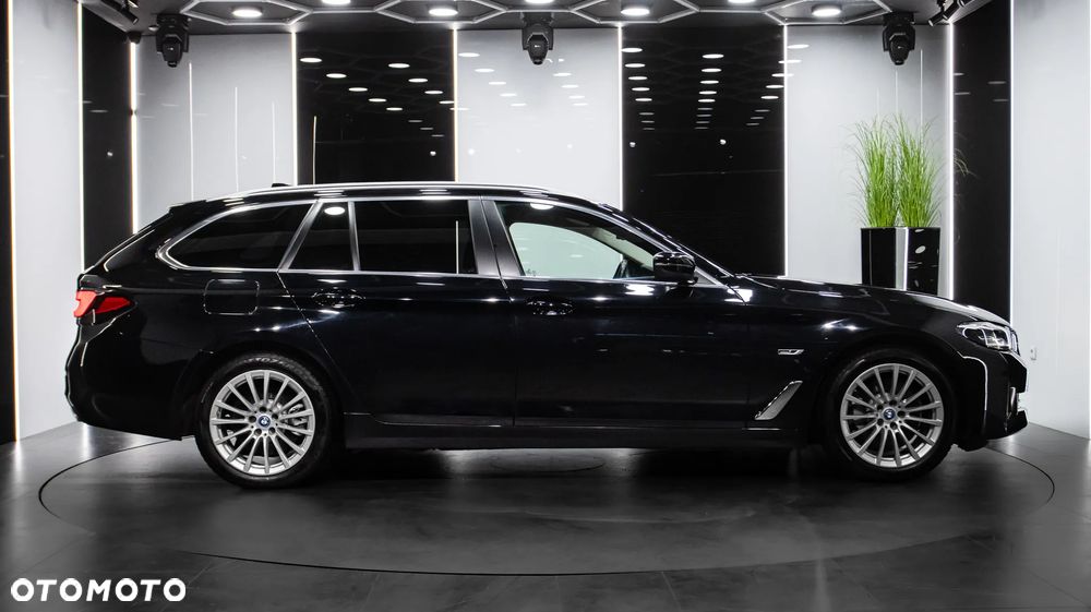 BMW Seria 5 530e PHEV - 8
