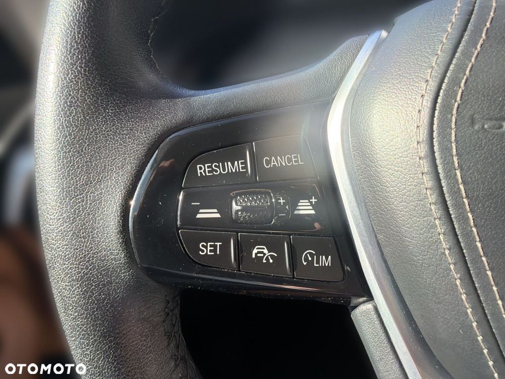 BMW Seria 5 - 25