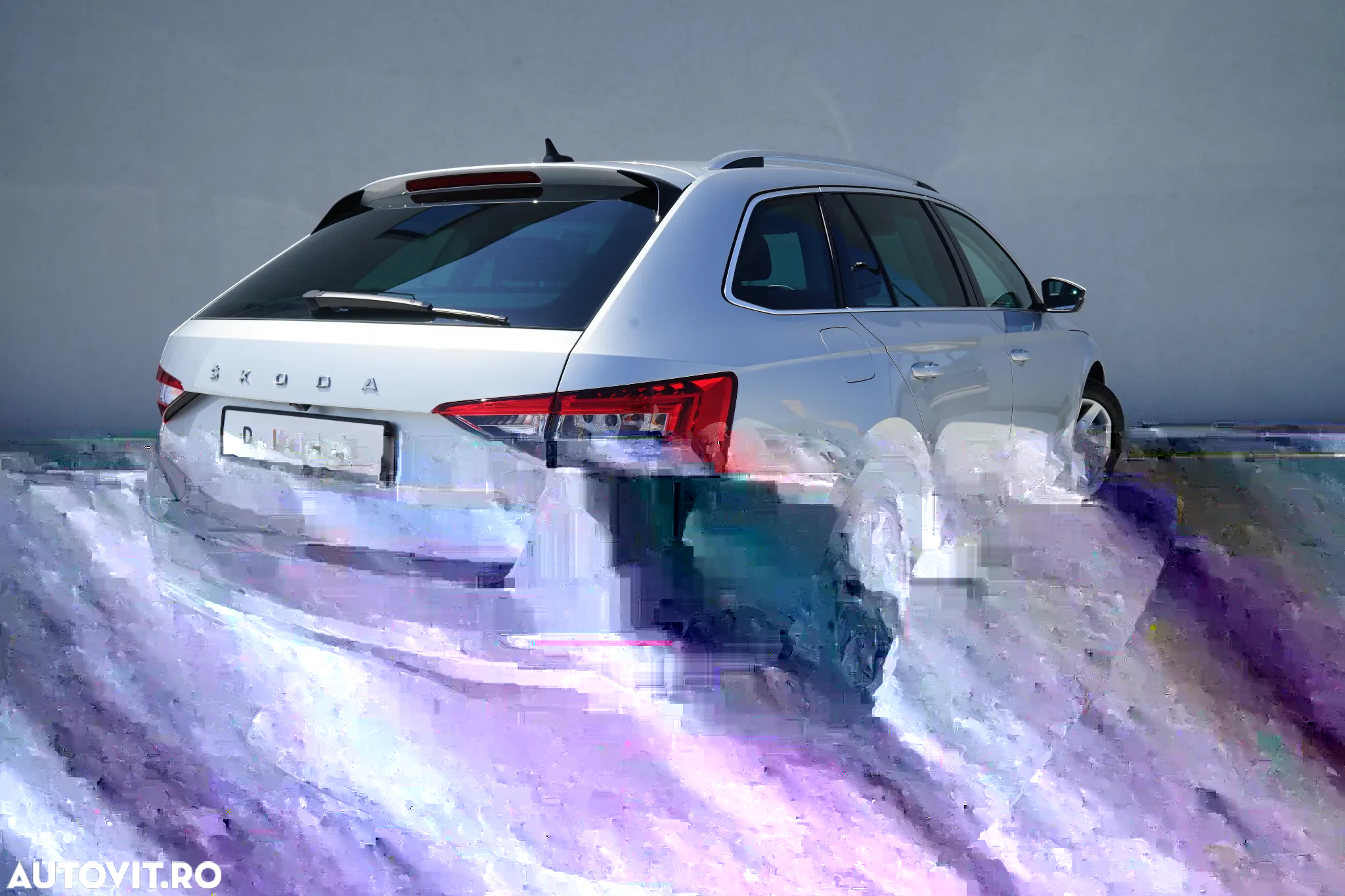 Skoda Superb Combi 2.0 TDI 4X4 DSG Style - 6